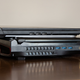 El Strix G de Asus frente a un portátil gaming MSI. La diferencia entre uno y otro salta a la vista.
Imagen: Julio Cerezo